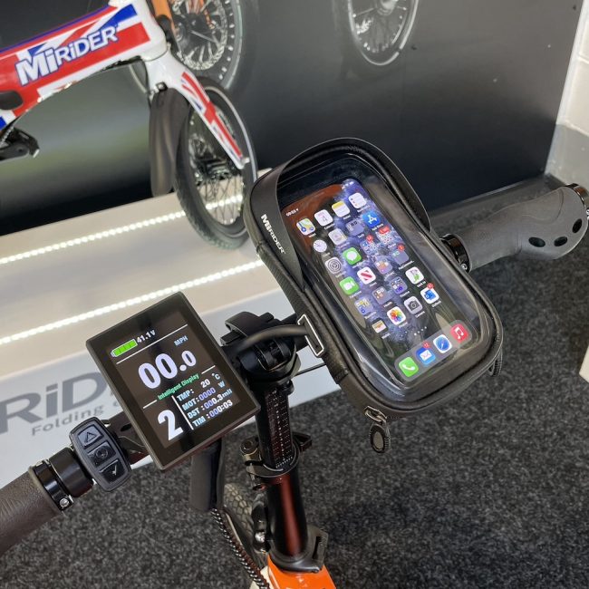 Full Colour Intelligent Display with USB Charging Port - Image 2